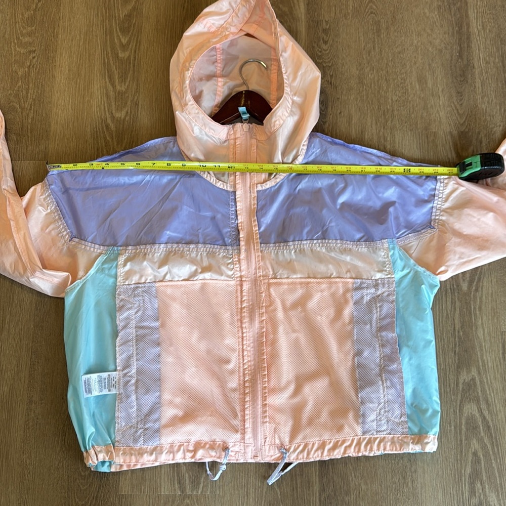 Windbreakers Size XL - Picture 15 of 16